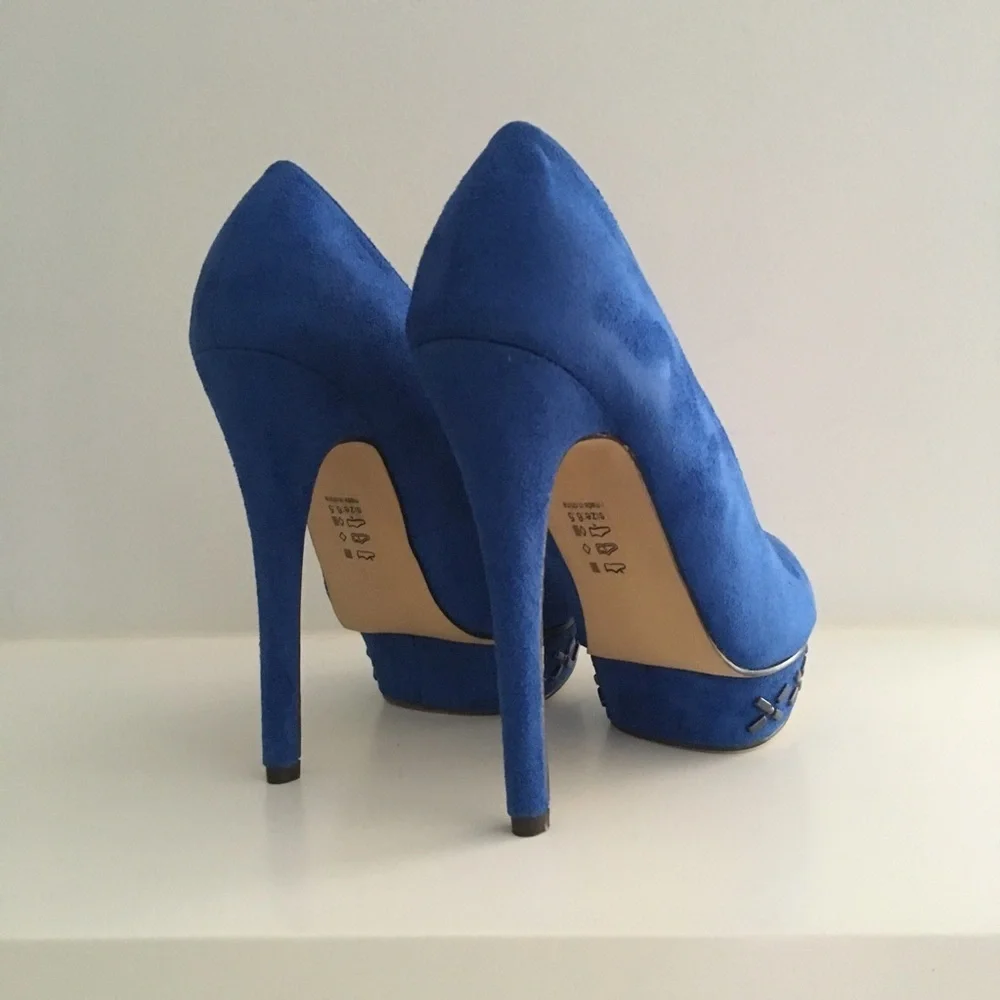 Blue Pump with Stud Accents and Island Platform